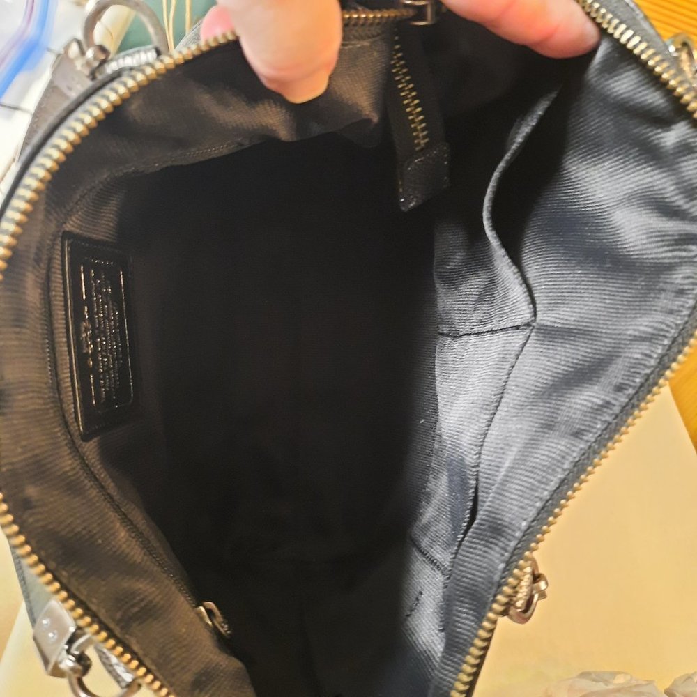 Coach purse - Picture 4 of 4